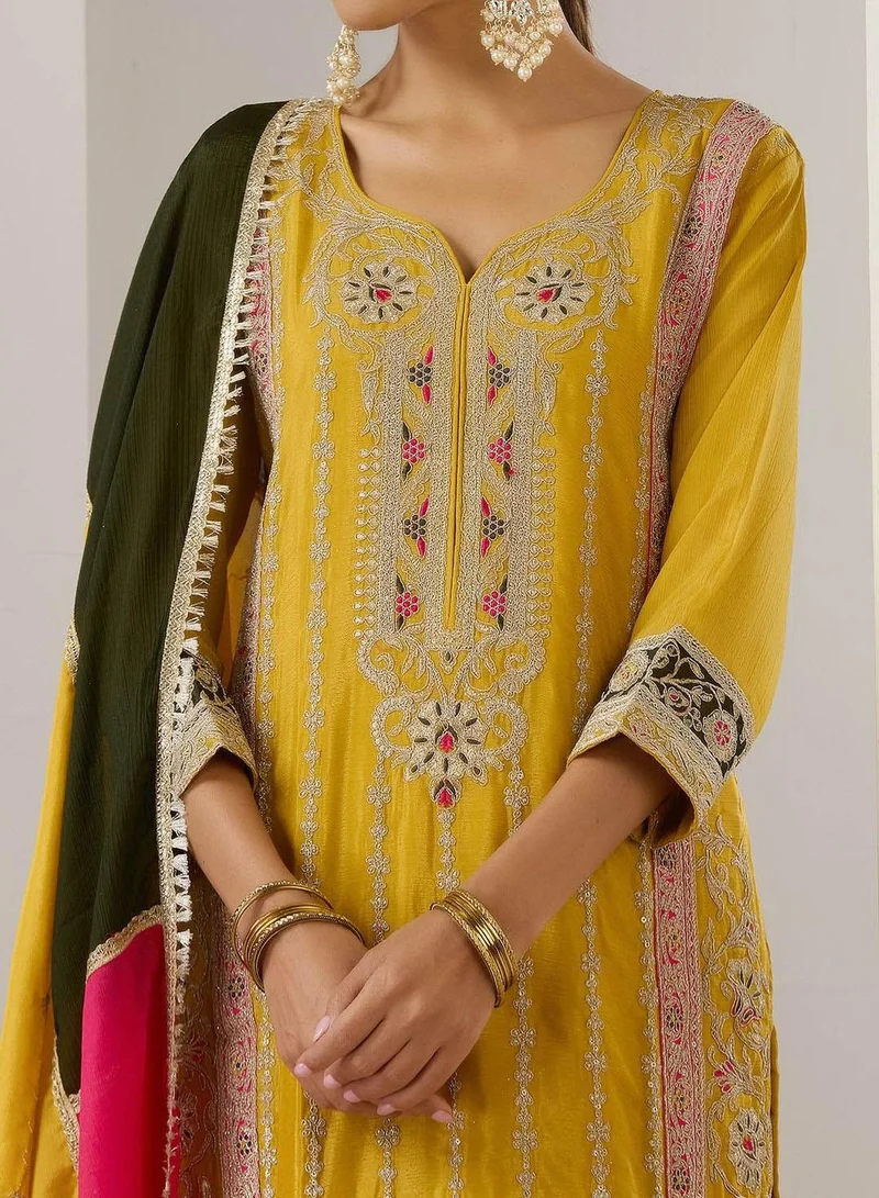 آي شين طقم تونيك نسائي من البوليستر المطرز باللون الخردلي طويل مستقيم كاجوال